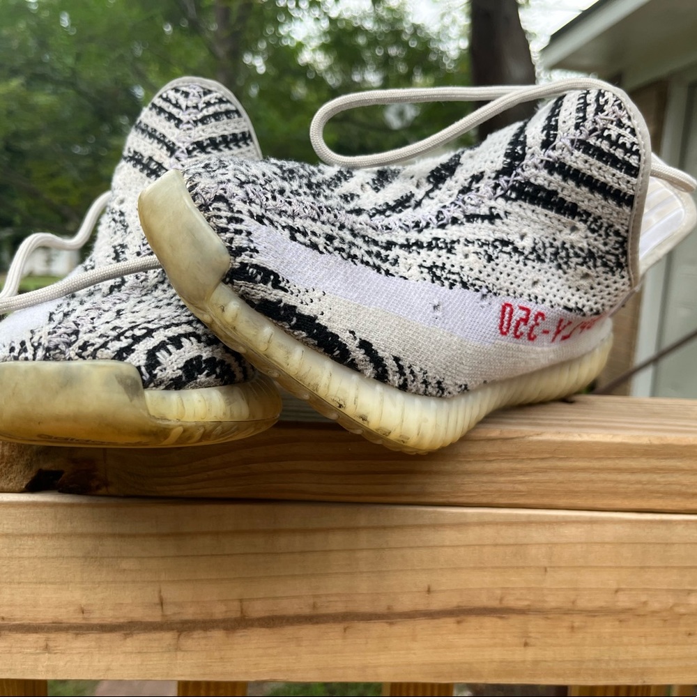 Yeezy 350 zebra used - Picture 3 of 5